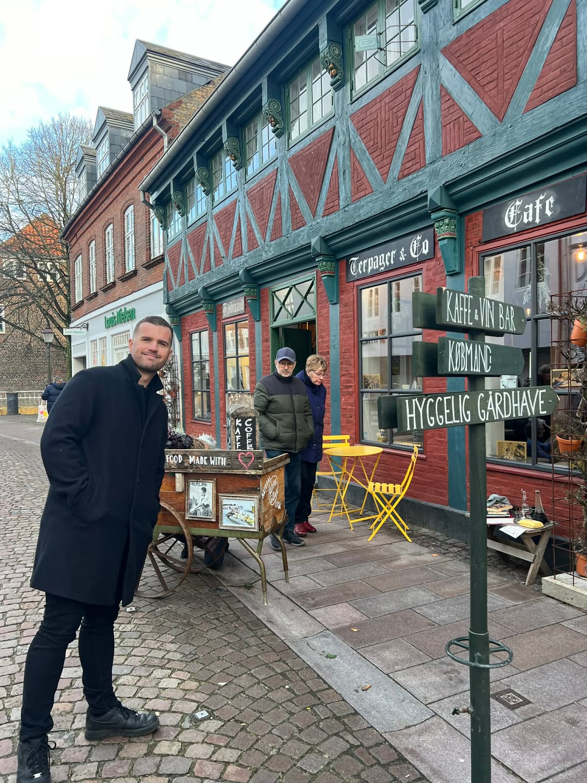 Halfdan Harring - Professional speaker and entrepreneur in historic Danish setting